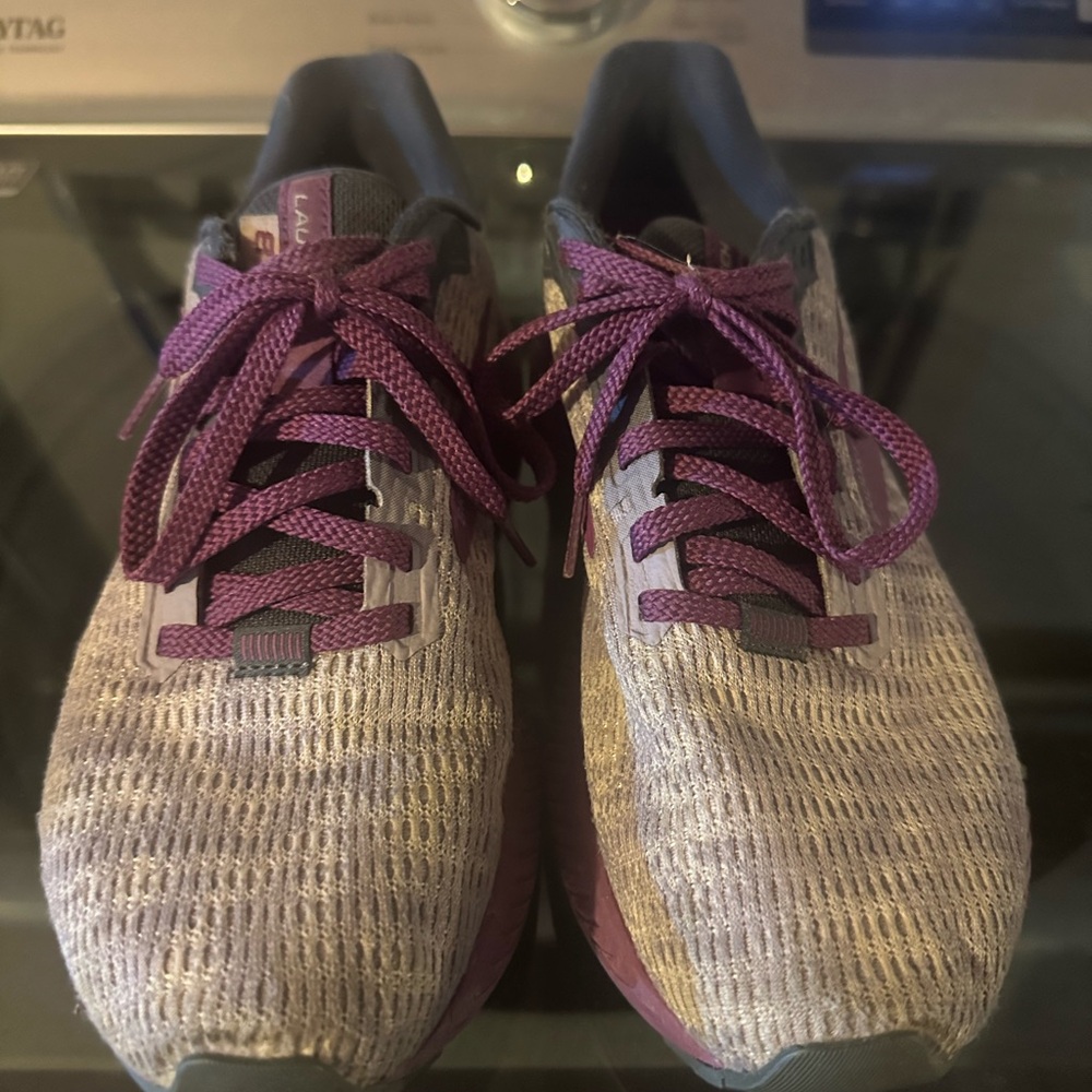 Brooks Purple Athletic Shoes with Woven Upper